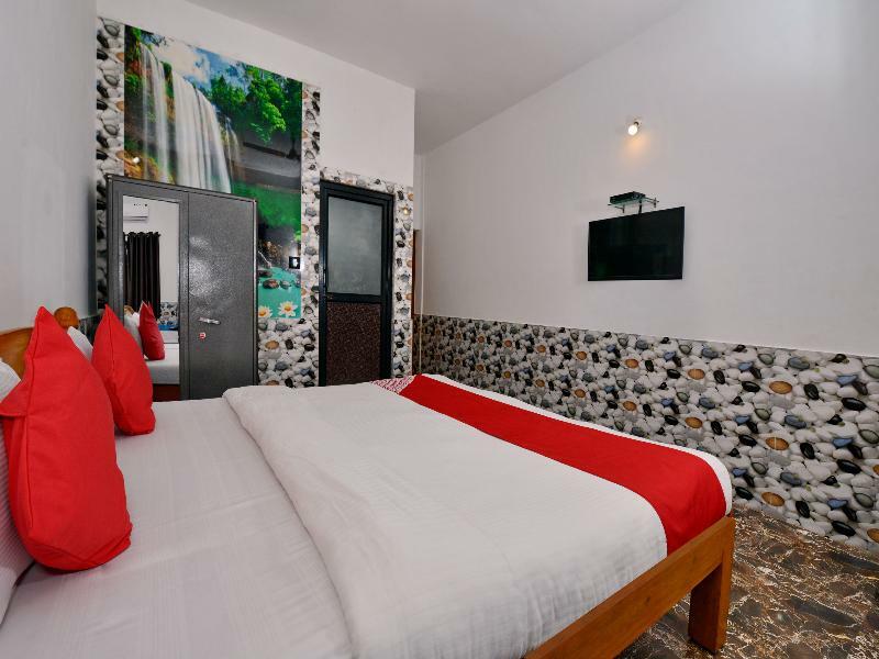 Oyo 10809 Hotel Tushar Inn Baga Buitenkant foto