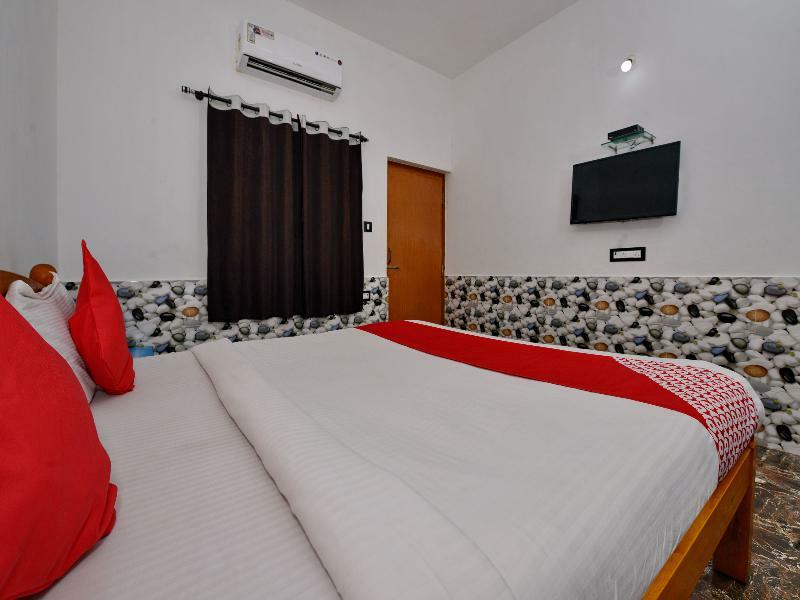 Oyo 10809 Hotel Tushar Inn Baga Buitenkant foto