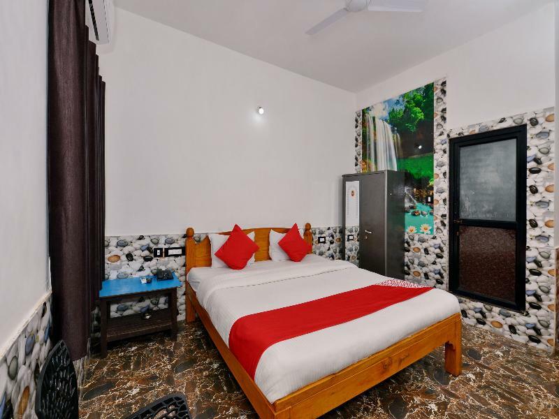 Oyo 10809 Hotel Tushar Inn Baga Buitenkant foto