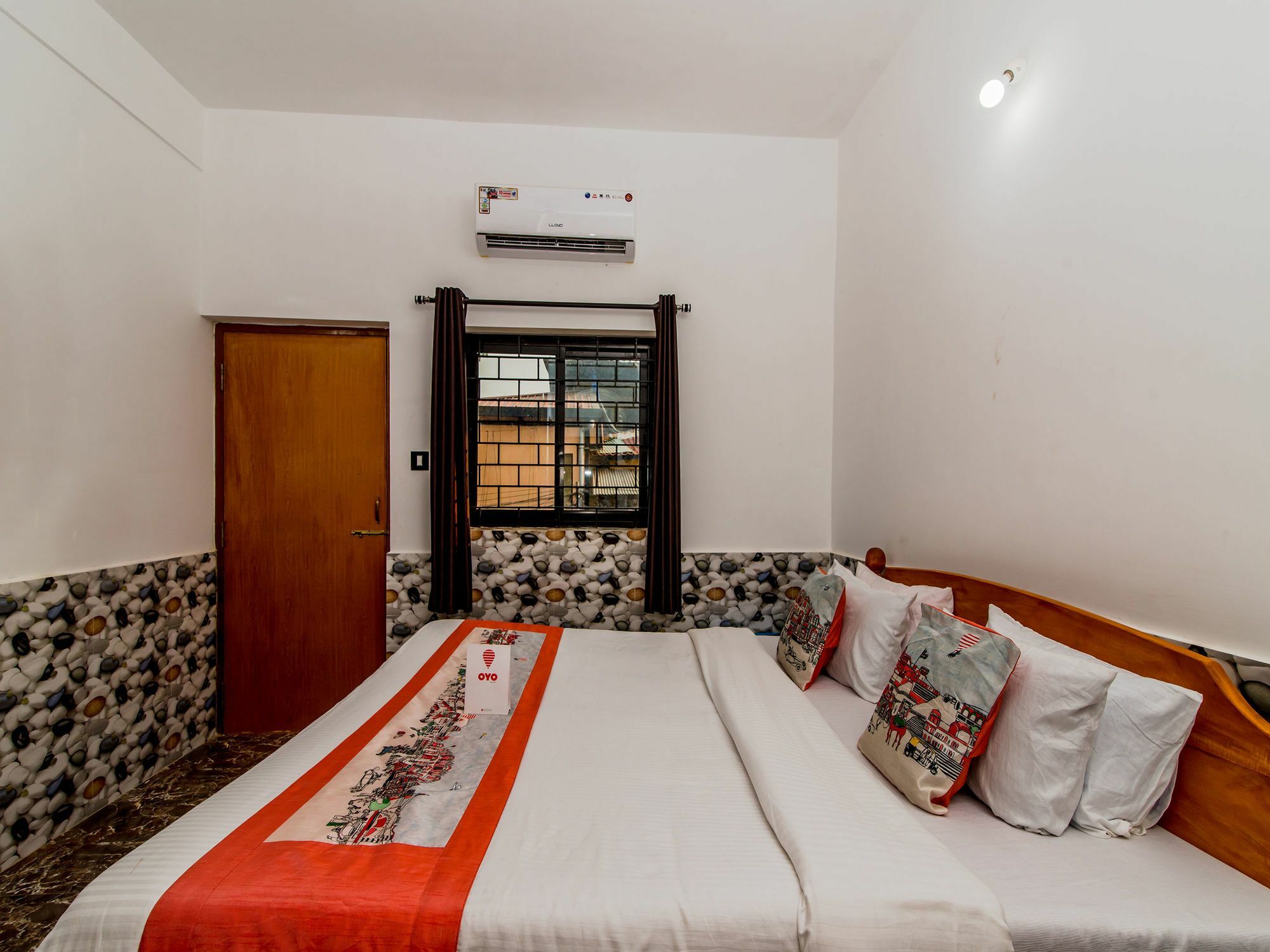 Oyo 10809 Hotel Tushar Inn Baga Buitenkant foto