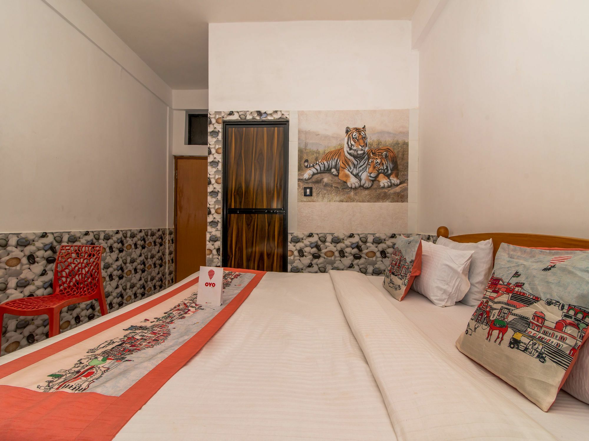 Oyo 10809 Hotel Tushar Inn Baga Buitenkant foto