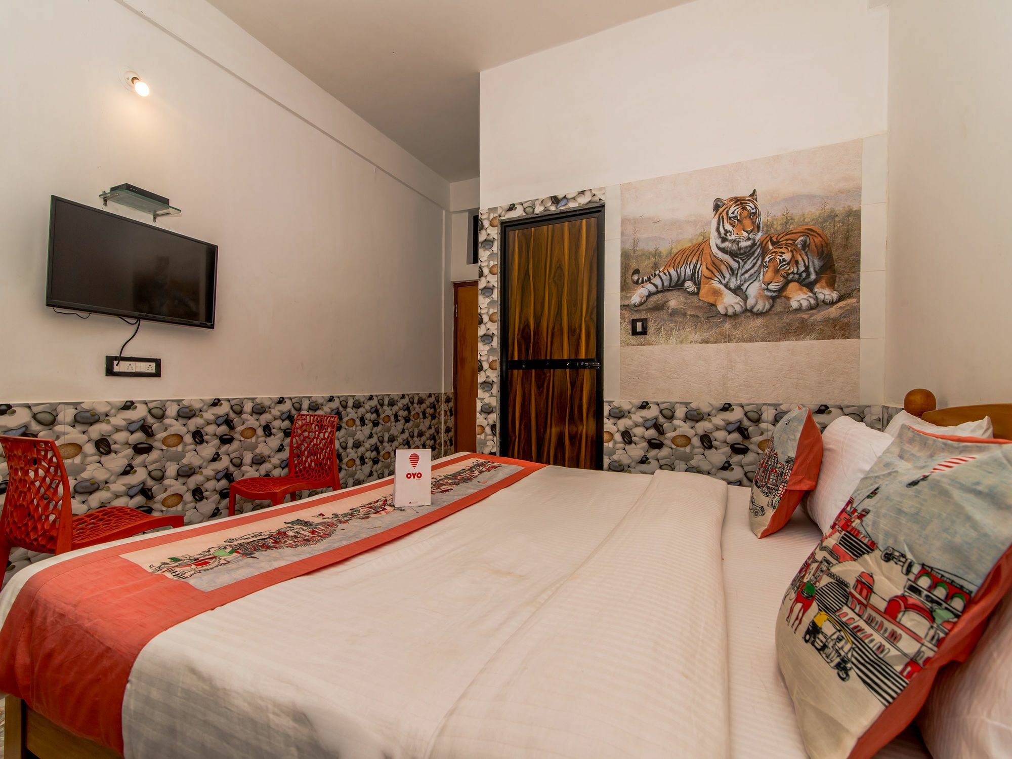 Oyo 10809 Hotel Tushar Inn Baga Buitenkant foto